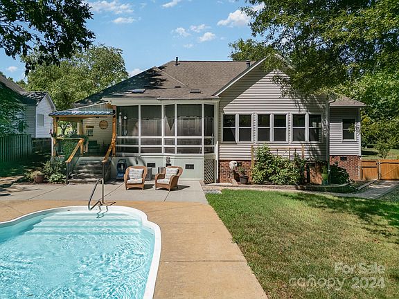 4th image of 9225 Morgan Glenn Dr