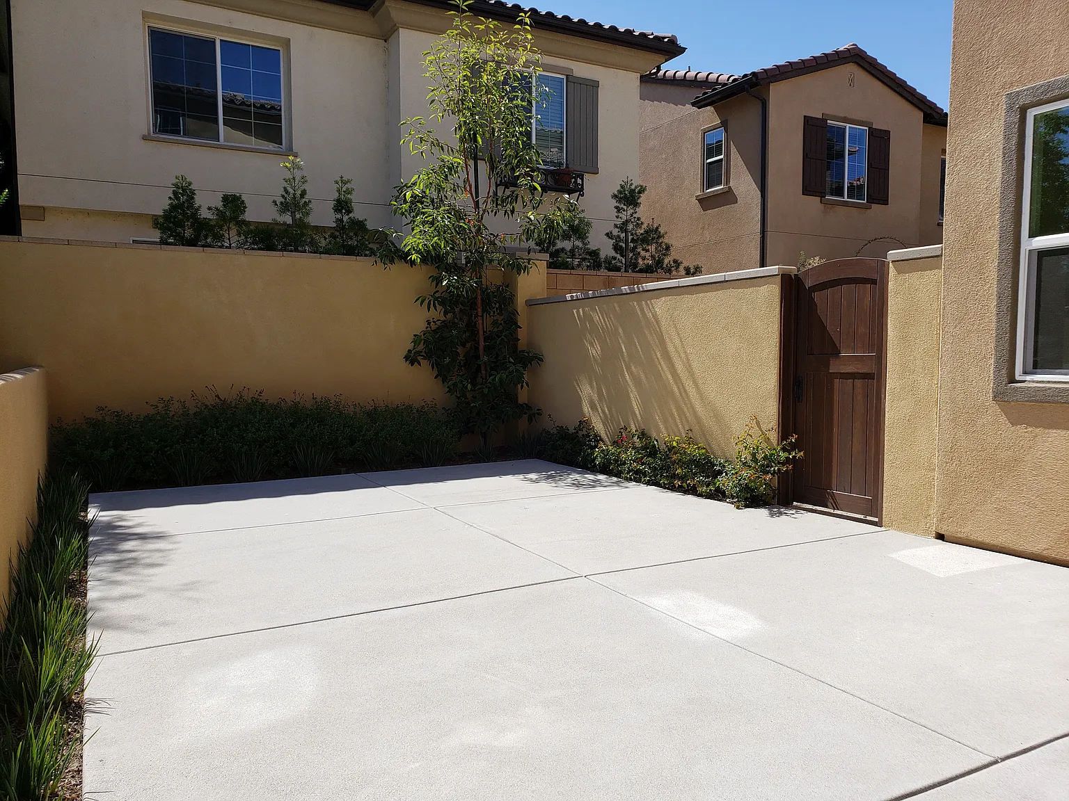 3 bed, 3.5 bath, 2188 sqft, $5,200 — Photo 4