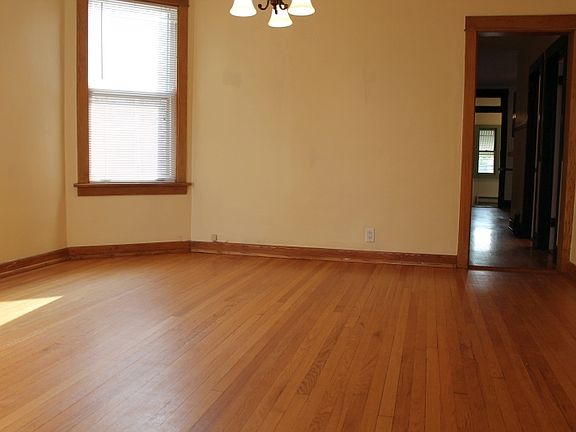 4th image of 3754 N Bell Ave #2
