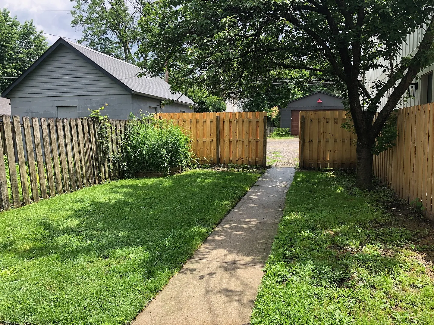 Summit St 814-816 MLR — Photo 2