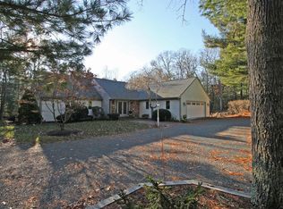 27 Winding Cove Rd, Marstons Mills, MA 02648