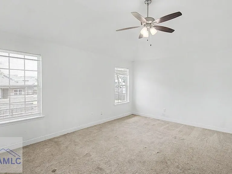 390 Fairview Cir — Photo 29