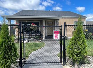 114 E Main St, Elma, WA