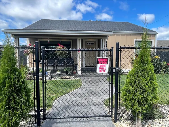 114 E Main, Elma, WA 98541