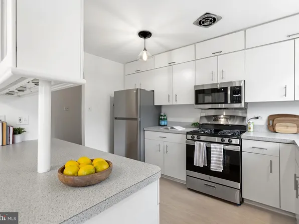 10606 Montrose Ave APT 203, Bethesda, MD 20814
