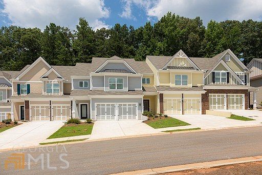 2nd image of 284 Parc View Ln