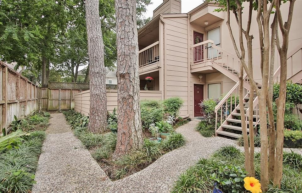 1st image of 2125 Augusta Dr APT 77