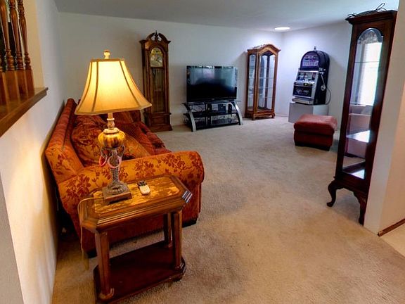 2nd image of 606 Pearwood Dr