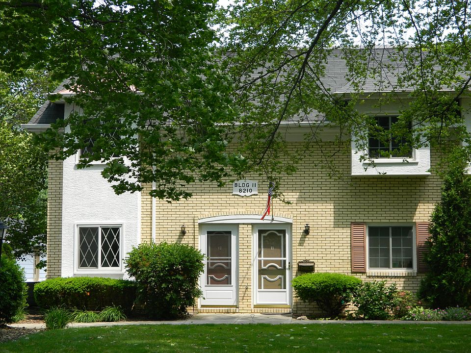 End unit with private patio