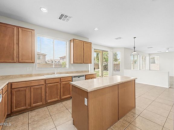 3rd image of 13627 W CALAVAR Road