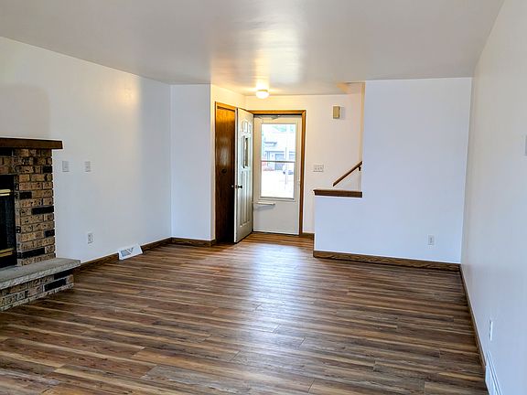 2nd image of 2043 Hilltop Dr