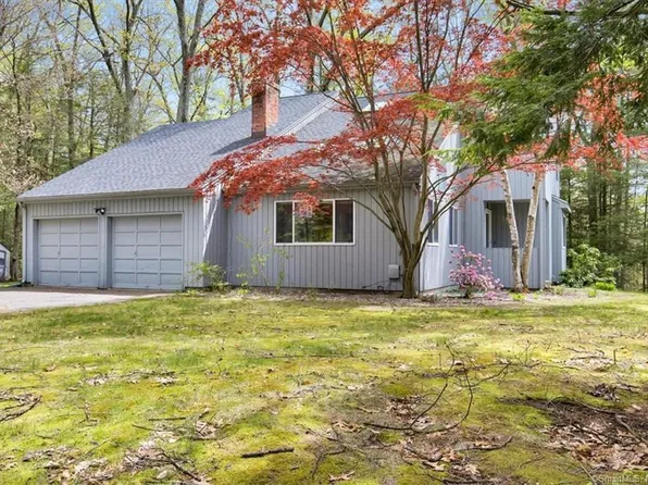 16 Echo Lane, Simsbury, CT 06070