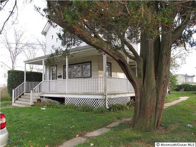 2nd image of 384 Park Pl