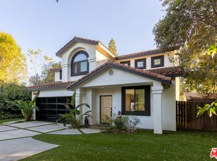 18404 Arminta St, Reseda, CA 91335