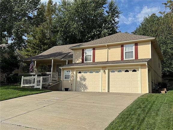 2nd image of 2212 S 19th Ter