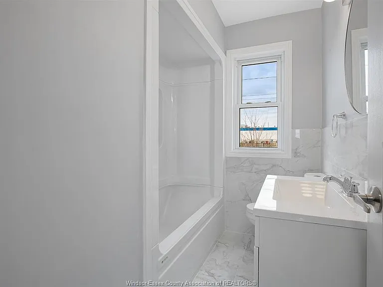 2653 Alexis Rd #UPPER — Photo 12