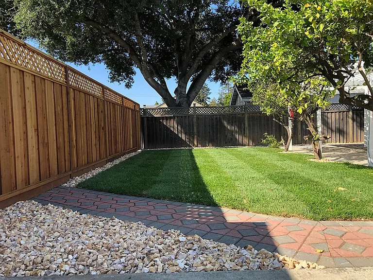 1057 Shamrock Dr — Photo 45