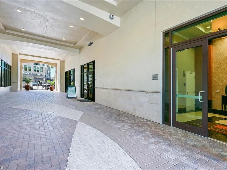 9115 Strada Pl #5211 — Photo 28
