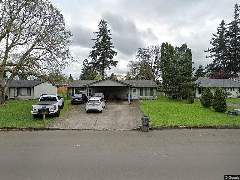 1st image of 10911 NE 48th St