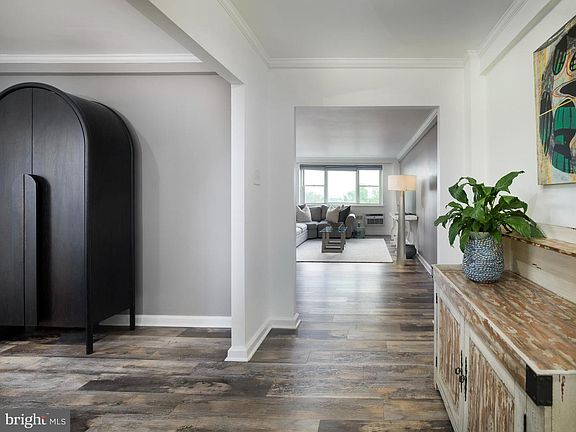 3rd image of 40 Old Lancaster Rd APT 605