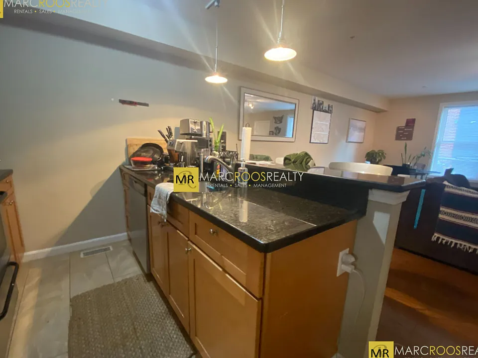 51 Chelsea St #2