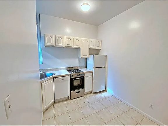 2nd image of 227 Columbus Ave APT 5S
