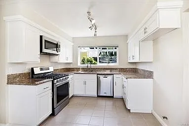 Lemarsh St, Chatsworth — Photo 3