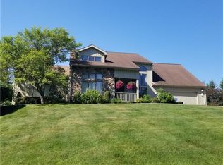 4077 Westbury Rdg, Erie, PA 16506
