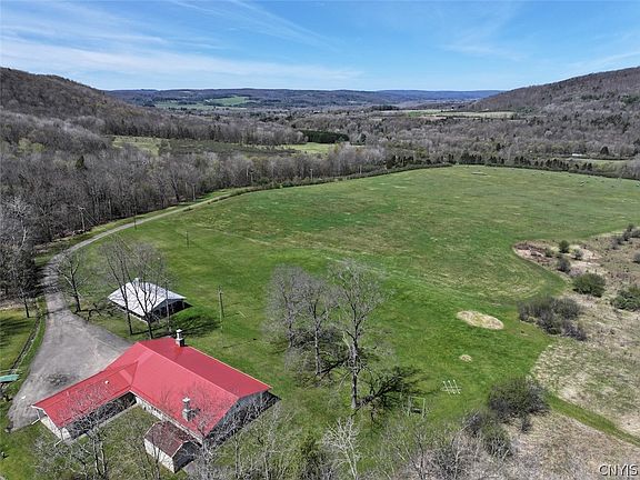 3rd image of 3827 Vandermark Rd