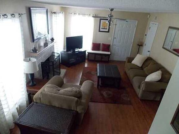 4th image of 312 Parish Parc Dr