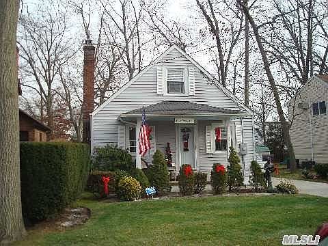 1st image of 2587 Yorktown St