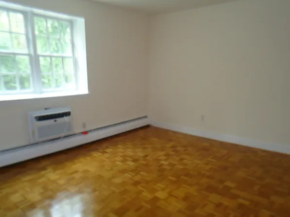 33 Bedford St, Lexington, MA 02420