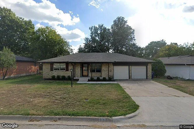 1811 Erwin Pl — Photo 32