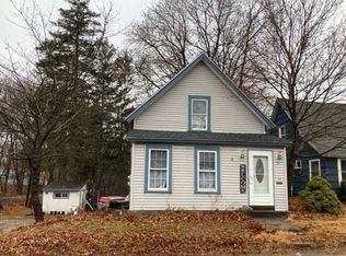 15 West St, Milford, NH 03055