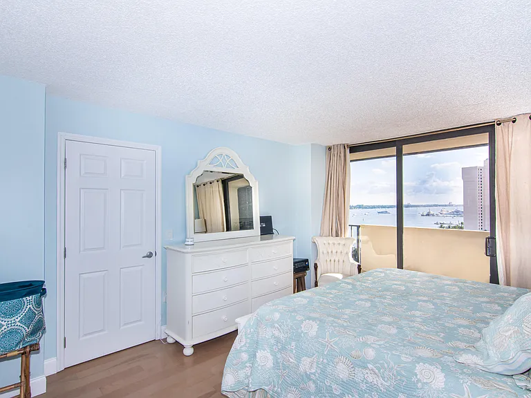 5600 N Flagler Dr #1404 — Photo 23