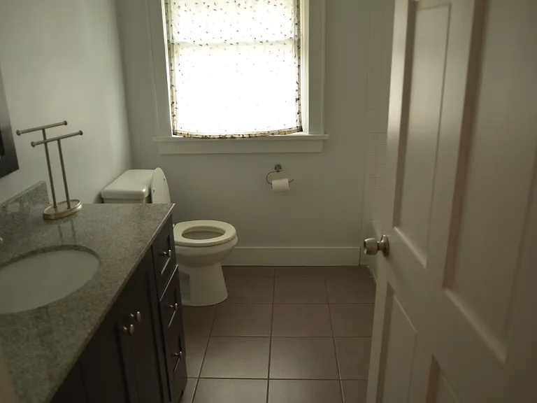 420 W Court St — Photo 17