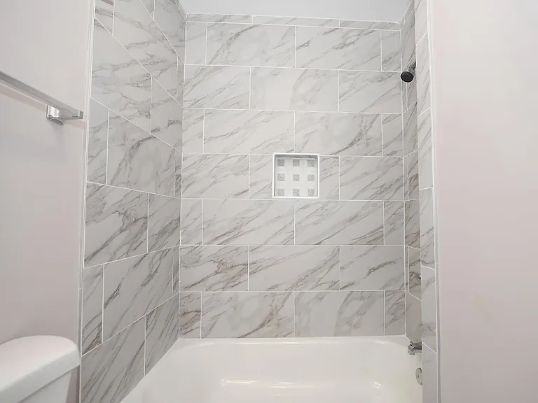 2200 Henneman Ave — Photo 6