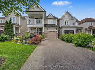 75 Tunney Pl NW, Whitby, ON L1M 2G5