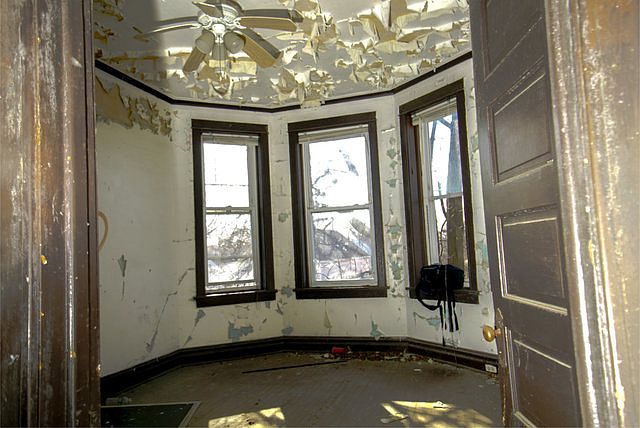 Building Photo 3