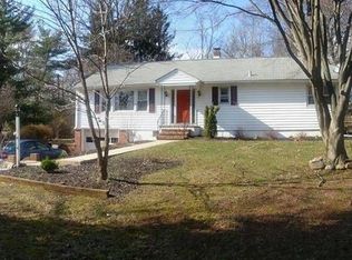 218 W Upper Ferry Rd, Ewing, NJ 08628