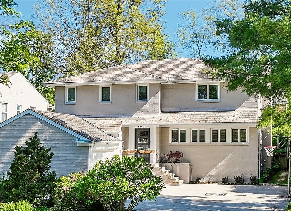 1st image of 21099 Shelburne Rd