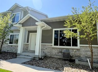 423 Spring Crest Ln, Waukee, IA 50263