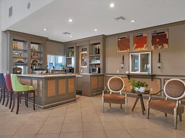 1015 Villagio Cir #202 — Photo 36