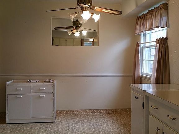 4th image of 1324 Niagara Ave