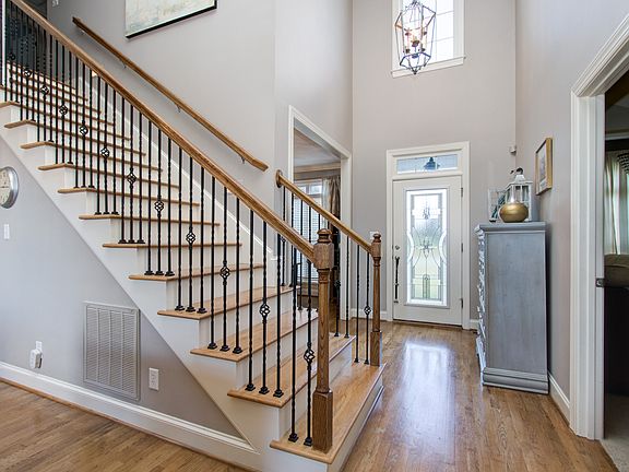 4th image of 8317 Dorwood Dr