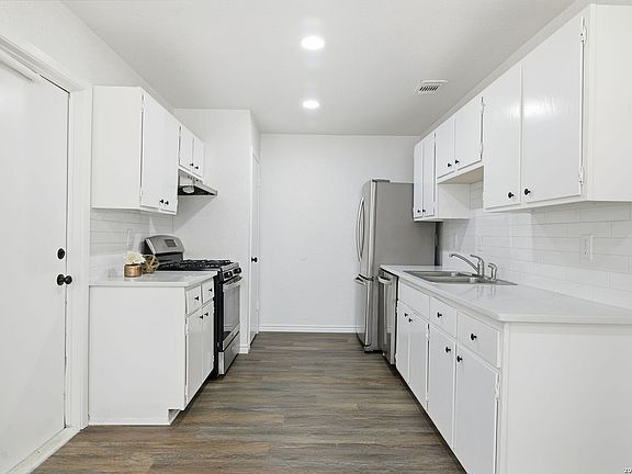 5th image of 13823 DURWOOD ST