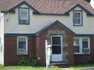 1550 Park Ave, Merrick, NY 11566