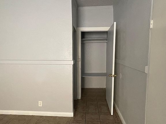 3rd image of 1140 Martin Luther King Jr Ave #5