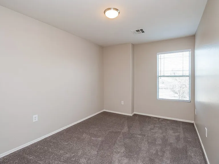 1306 S 119th Dr — Photo 9