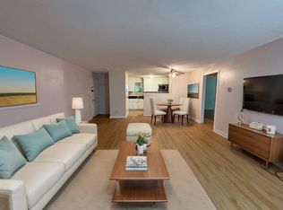 44 Evergreen Rd UNIT 102, Northampton, MA 01053